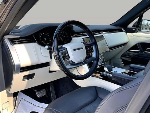 Used 2024 Land Rover Range Rover Long Wheelbase SE image 20