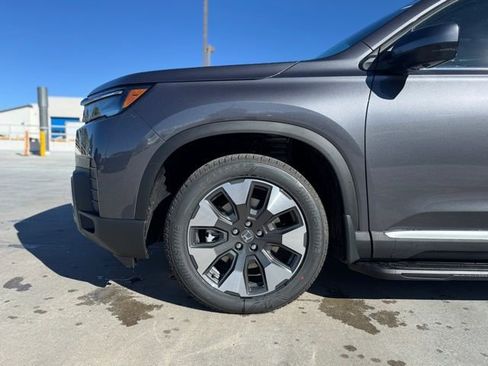 New 2026 Honda Pilot Touring image 3