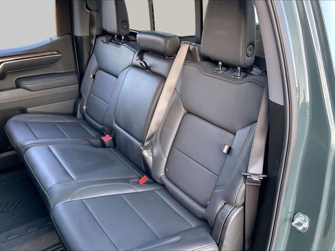 Used 2025 Chevrolet Silverado 1500 LT Trail Boss w/ Convenience Package II AWD/4WD image 21