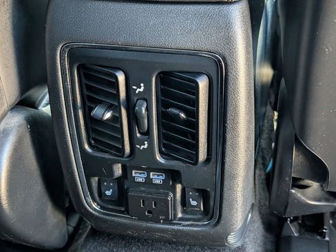Used 2015 Jeep Grand Cherokee Limited w/ Trailer Tow Group IV AWD/4WD image 28