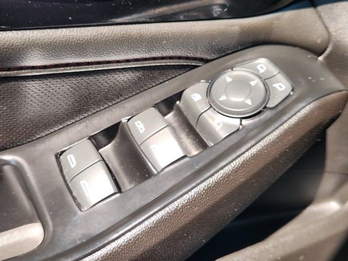 Used 2022 Chevrolet Traverse RS FWD image 25