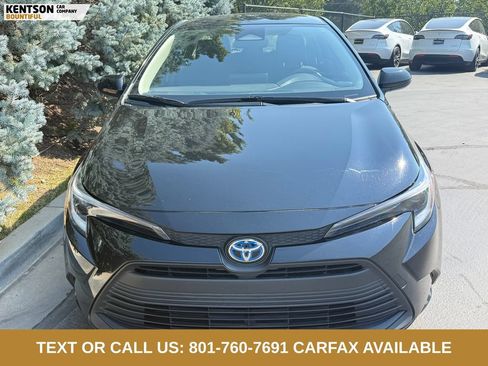 Used 2025 Toyota Corolla LE AWD/4WD image 2