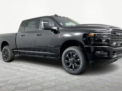 New 2026 RAM 2500 Laramie AWD/4WD image 3