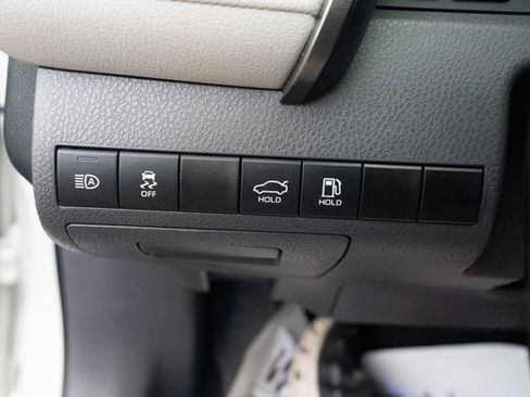 Used 2023 Toyota Camry SE image 24