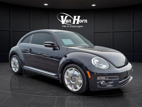Used 2018 Volkswagen Beetle 2.0T SE w/ SE Premium Package image 1