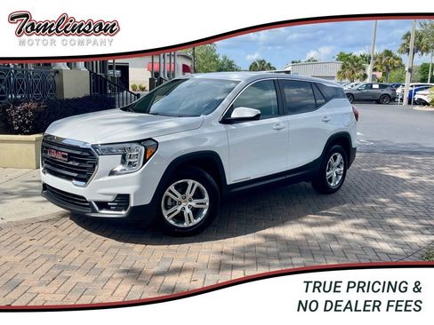Used 2024 GMC Terrain SLE FWD image 1