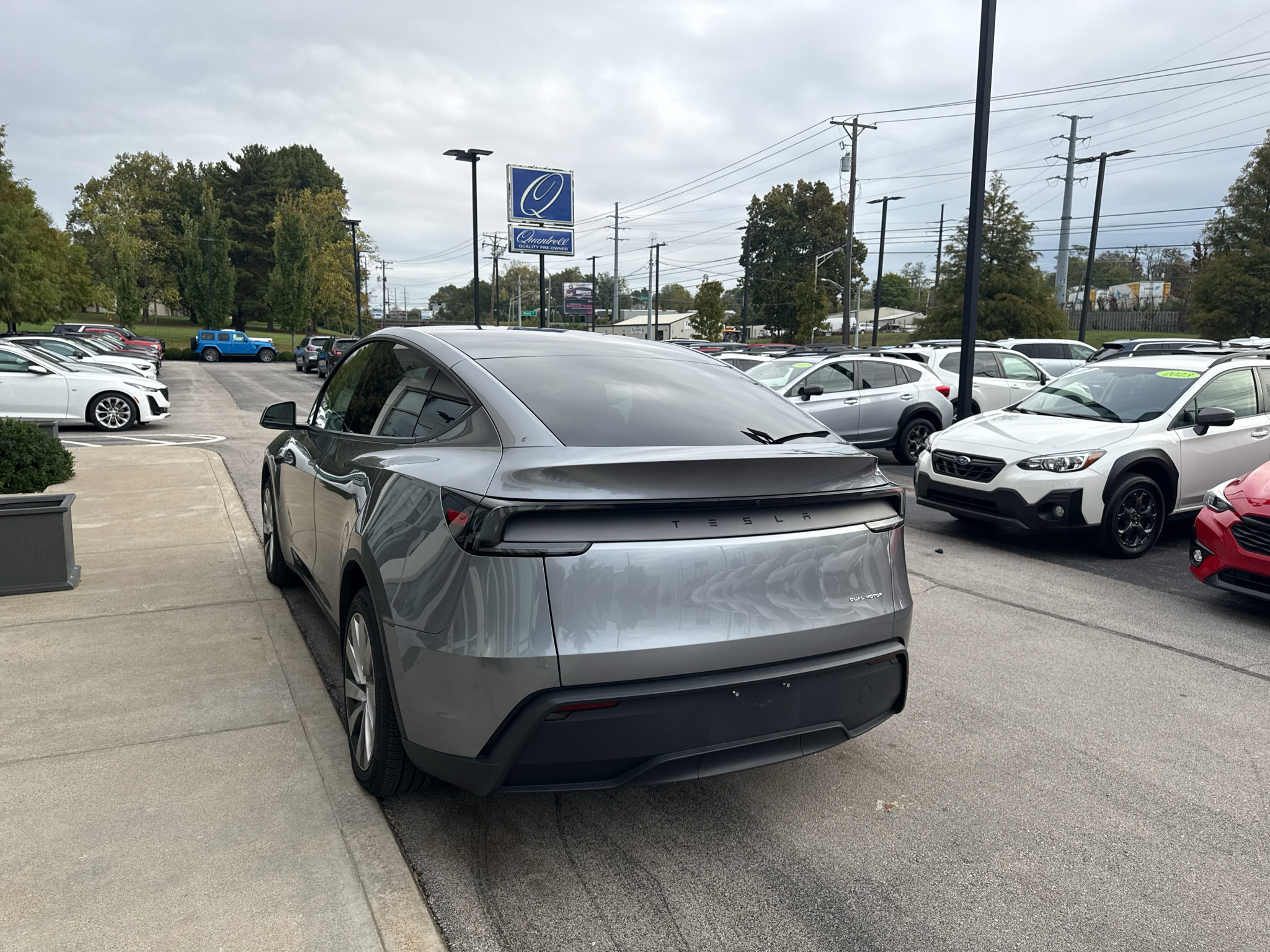 Used 2026 Tesla Model Y Long Range AWD/4WD image 4
