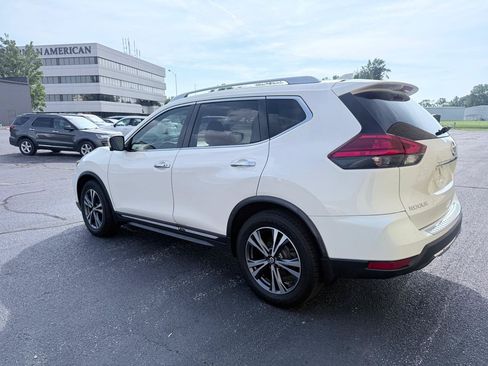 Used 2017 Nissan Rogue SL FWD image 3