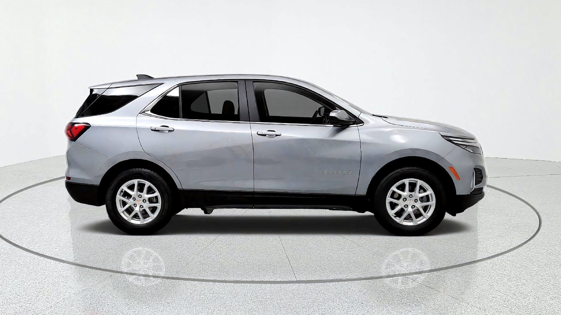 Used 2024 Chevrolet Equinox LT w/ LPO, Floor Liner Package AWD/4WD image 6