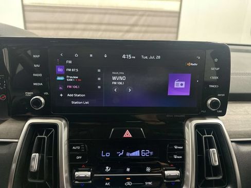 Used 2022 Kia Sorento S AWD/4WD image 13