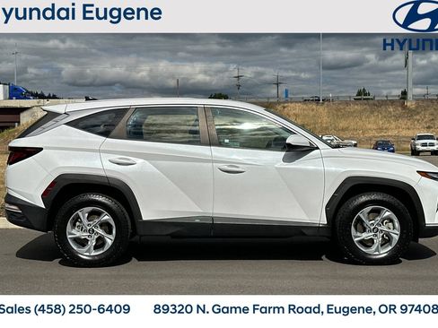 Used 2022 Hyundai Tucson SE AWD/4WD image 2