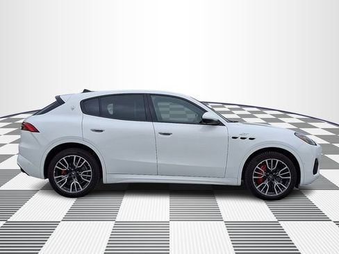 Certified 2024 Maserati Grecale Modena AWD/4WD image 8