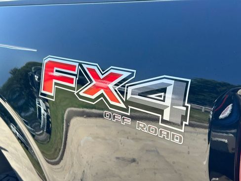 Used 2021 Ford F150 Lariat w/ Equipment Group 502A High AWD/4WD image 13