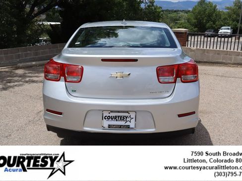 Used 2016 Chevrolet Malibu LT FWD image 5