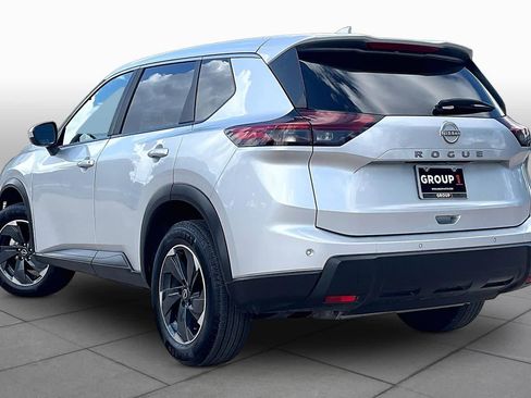 Used 2025 Nissan Rogue SV FWD image 12