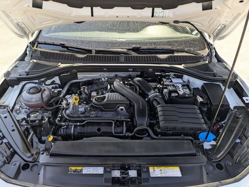 Used 2025 Volkswagen Jetta Sport FWD image 29