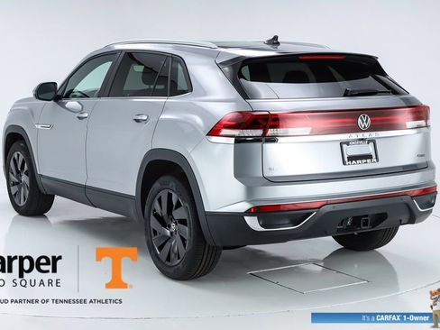 Used 2024 Volkswagen Atlas Cross Sport SE AWD/4WD image 7