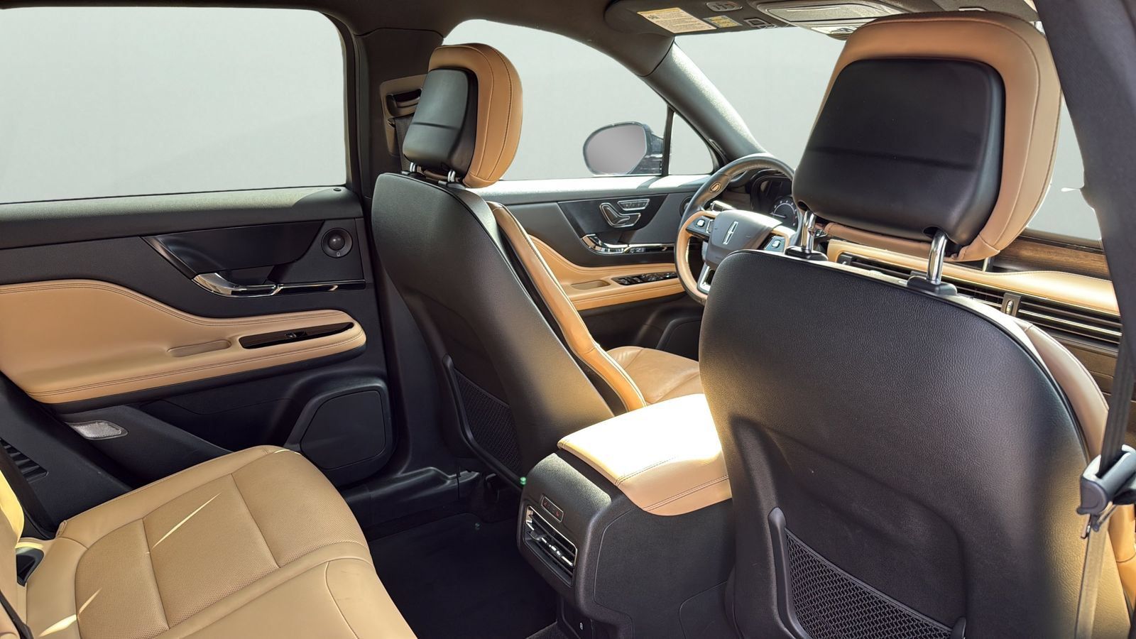 Used 2020 Lincoln Corsair Reserve FWD image 28