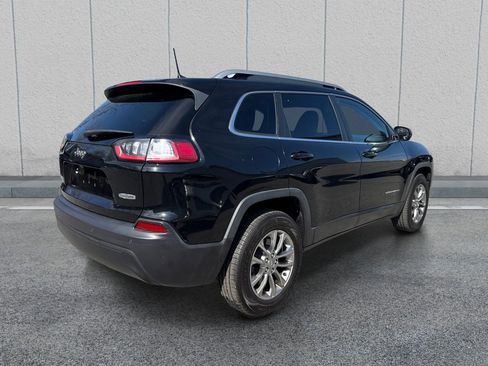 Used 2019 Jeep Cherokee Latitude Plus AWD/4WD image 7