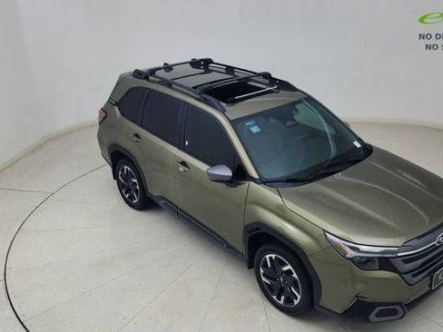 Used 2025 Subaru Forester Limited AWD/4WD image 71