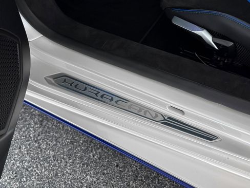 Used 2023 Lamborghini Huracan Tecnica image 15