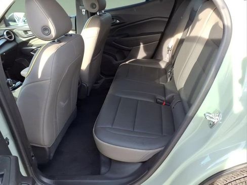 Used 2025 Chevrolet Trax ACTIV w/ Driver Confidence Package FWD image 12