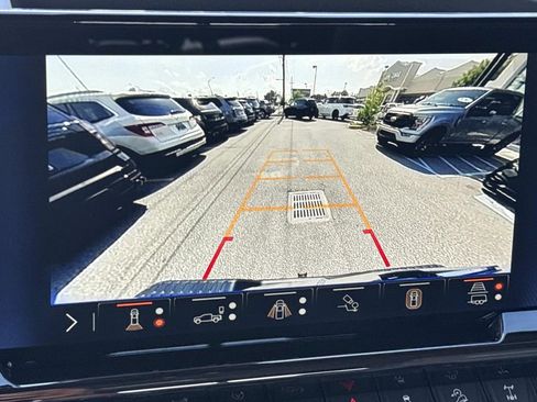 Used 2025 Chevrolet Silverado 1500 ZR2 w/ Technology Package AWD/4WD image 26