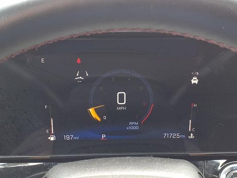 Used 2024 Chevrolet Trax RS w/ Sunroof Package FWD image 21