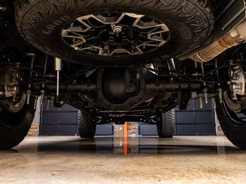 Used 2024 GMC Sierra 2500 AT4X image 16