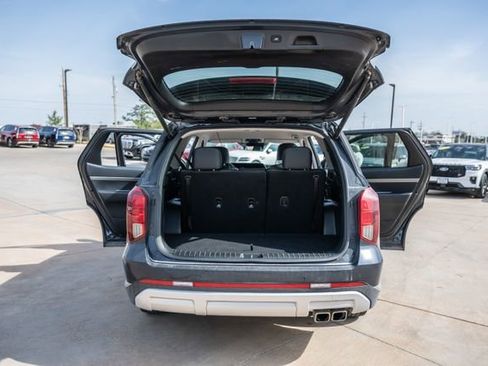 Used 2025 Hyundai Palisade SEL image 17