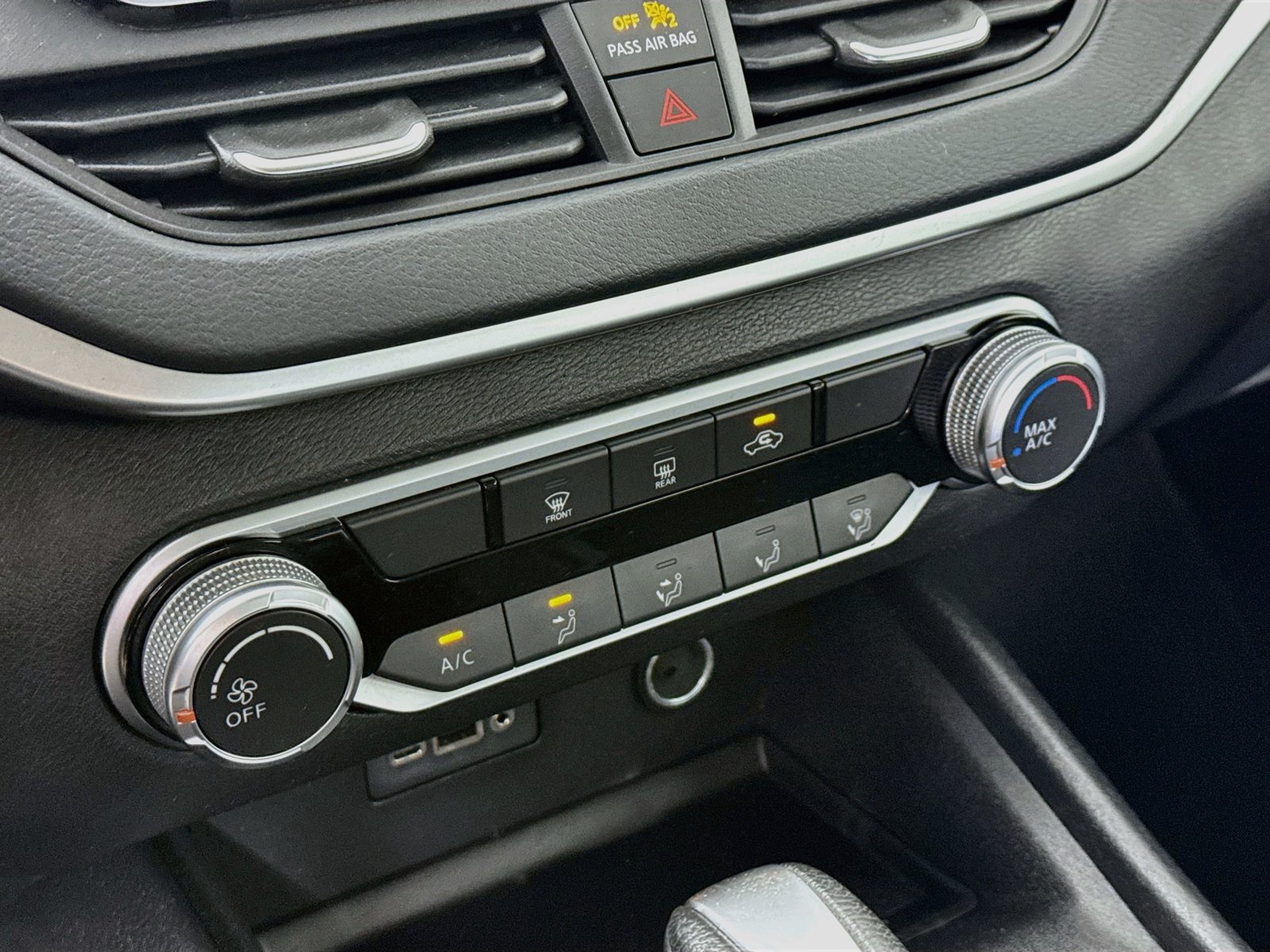 Used 2019 Nissan Altima 2.5 S FWD image 11