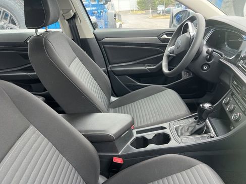 Used 2023 Volkswagen Jetta S image 5