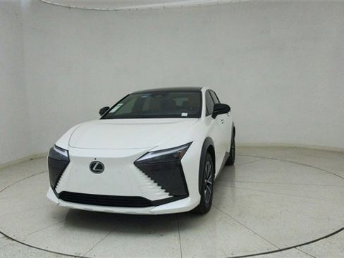 Used 2024 Lexus RZ 450e Premium w/ Technology Package image 65