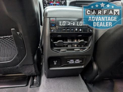 Used 2022 Jeep Grand Cherokee Summit AWD/4WD image 22