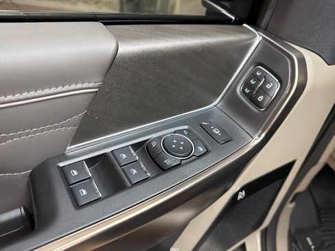 Used 2026 Ford F250 Platinum w/ Platinum Plus Package image 26