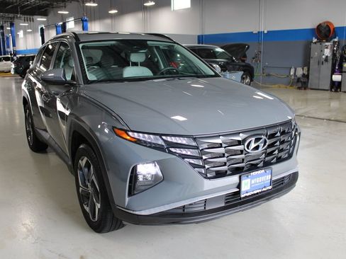 Used 2024 Hyundai Tucson SEL w/ Convenience Package AWD/4WD image 3