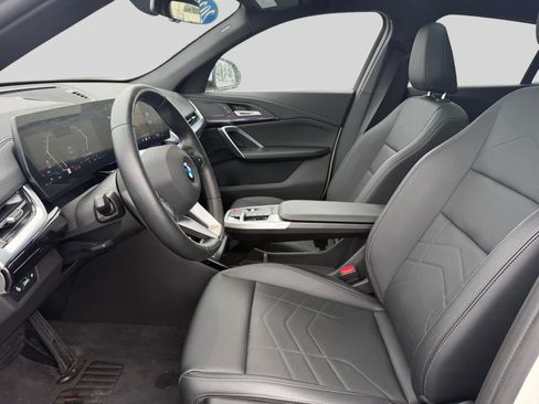 Used 2026 BMW X2 xDrive28i AWD/4WD image 17