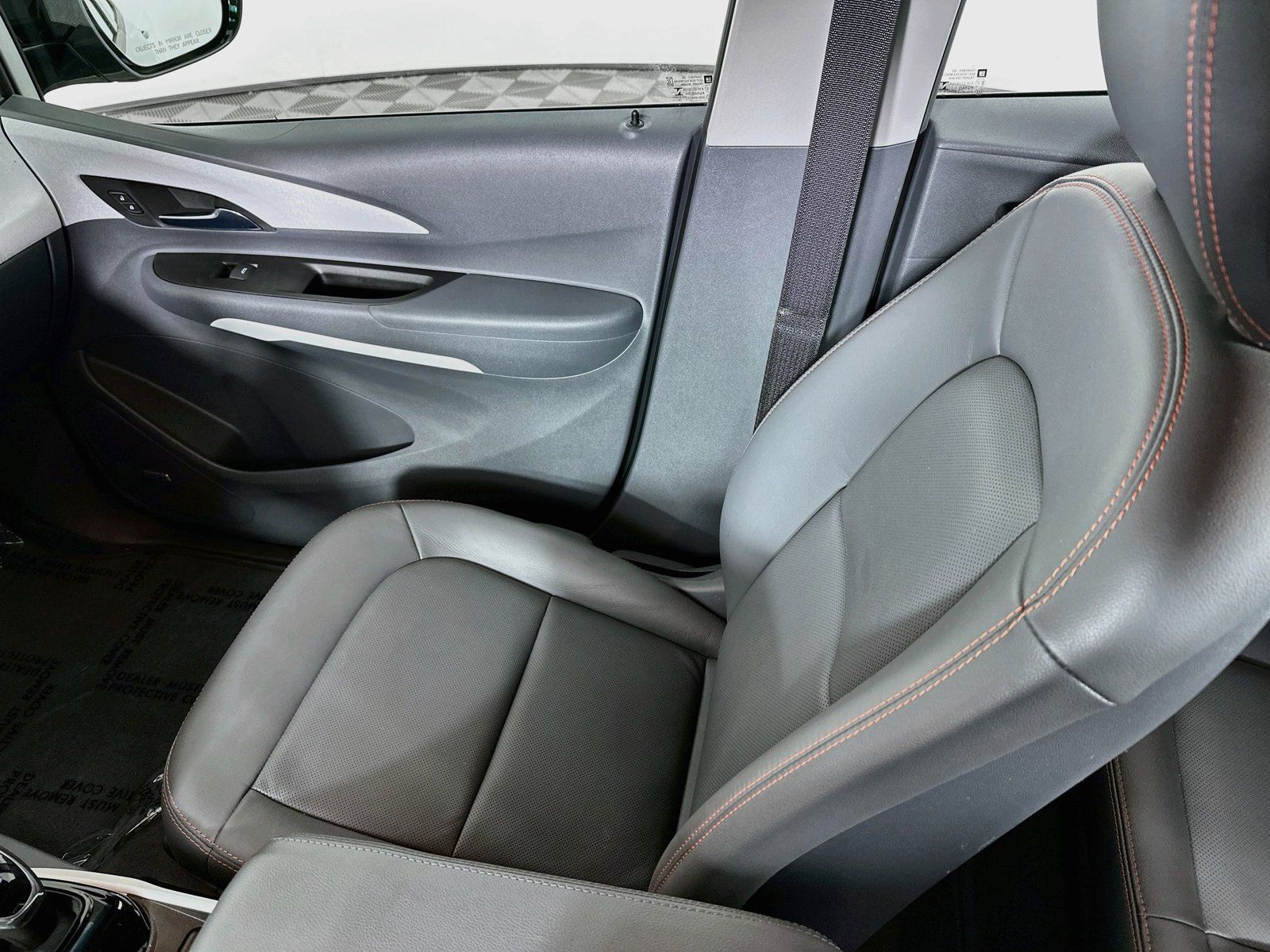 Used 2019 Chevrolet Bolt Premier w/ Infotainment Package FWD image 24