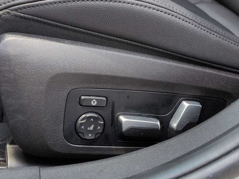 Used 2021 BMW 330i xDrive Sedan w/ M Sport Package AWD/4WD image 18