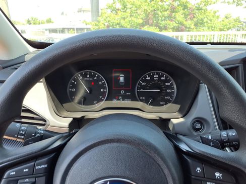 Used 2024 Subaru Crosstrek 2.0i Premium w/ Crosstrek Mirror Package AWD/4WD image 11