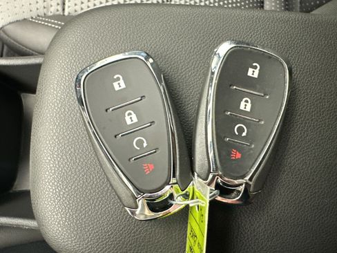 Used 2024 Chevrolet Trax LT w/ Driver Confidence Package FWD image 30