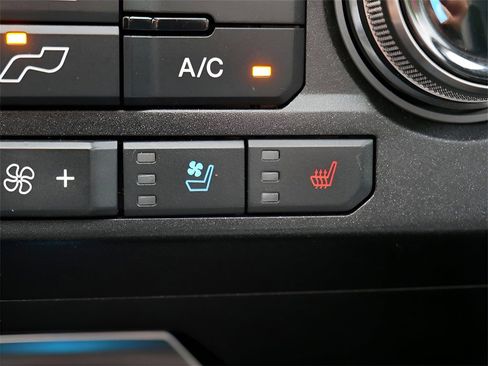 Used 2020 Ford F150 Raptor w/ Equipment Group 802A Luxury image 28