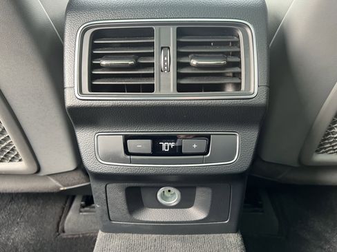 Used 2018 Audi SQ5 Premium Plus w/ Navigation Package image 42