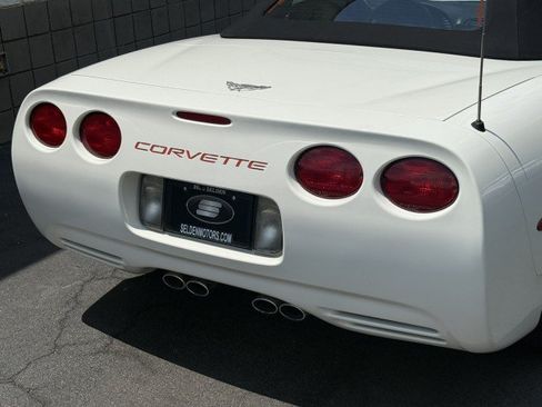 Used 2003 Chevrolet Corvette Convertible w/ Preferred Equipment Group1 RWD image 19