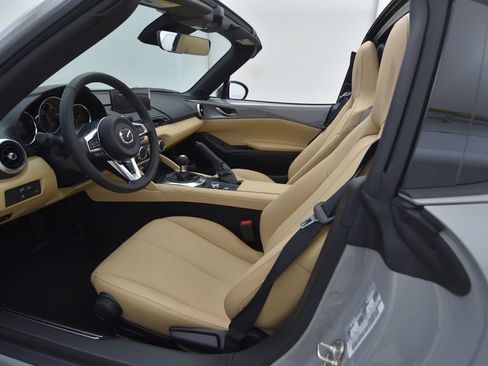 New 2026 MAZDA MX-5 Miata RF Grand Touring w/ Weather Package RWD image 24