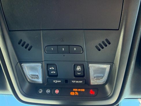 Used 2020 Cadillac XT4 Premium Luxury image 28