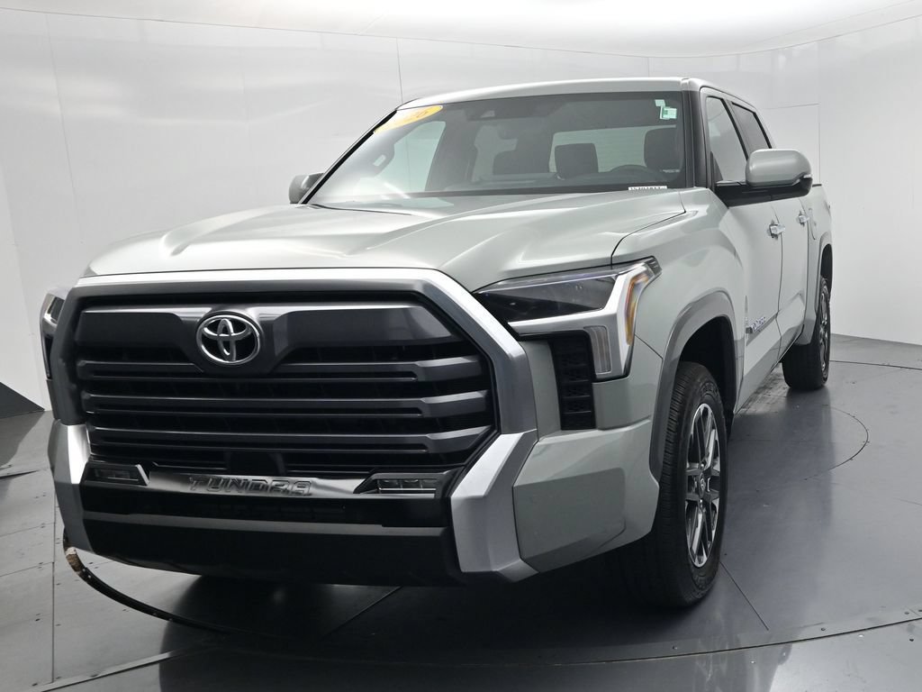 Used 2026 Toyota Tundra Limited AWD/4WD image 3