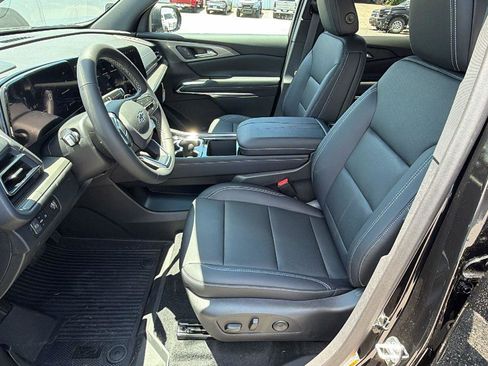New 2026 Chevrolet Traverse LT w/ Midnight/Sport Edition FWD image 13