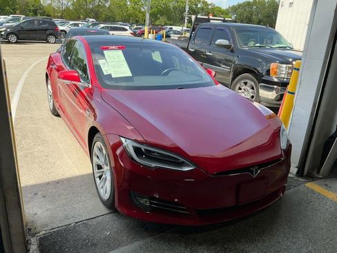 Used 2018 Tesla Model S 100D AWD/4WD image 2