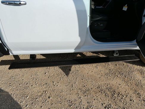 New 2026 GMC Sierra 2500 Denali w/ Denali Reserve Package AWD/4WD image 11